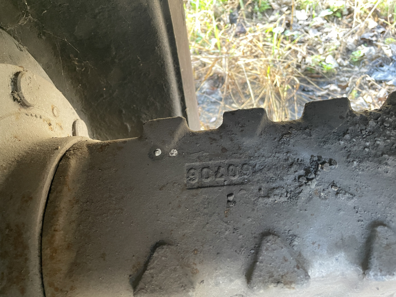 Mecalac 12 XVT - most tylny - zwolnica obudowa zwrotnica - 转向节 适用于 农业机械:图3 Mecalac 12 XVT - most tylny - zwolnica obudowa zwrotnica - 转向节 适用于 农业机械:图3