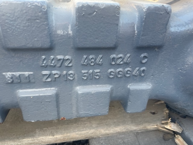 Most napędowy ZF APL-R 725 zwolnica zwrotnica Półoś obudowa mostu - 轴及其零件 适用于 农业机械:图3 Most napędowy ZF APL-R 725 zwolnica zwrotnica Półoś obudowa mostu - 轴及其零件 适用于 农业机械:图3