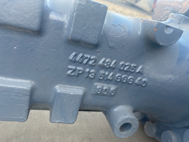 Most napędowy ZF APL-R 725 zwolnica zwrotnica Półoś obudowa mostu - 轴及其零件 适用于 农业机械:图4 Most napędowy ZF APL-R 725 zwolnica zwrotnica Półoś obudowa mostu - 轴及其零件 适用于 农业机械:图4