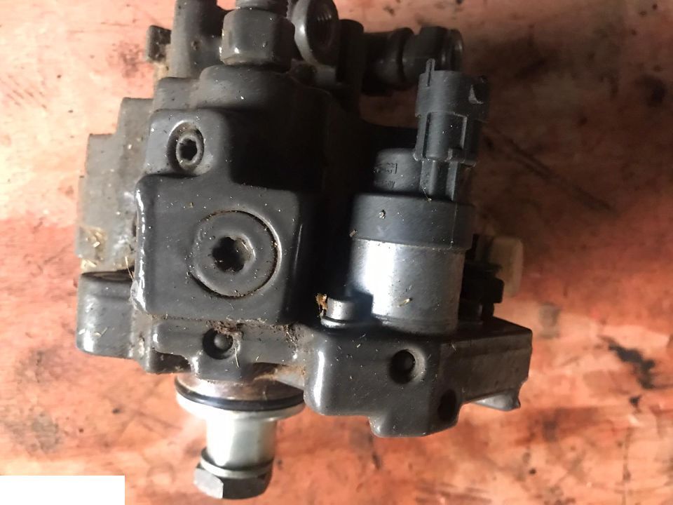 Pompa Wysokiego Ciśnienia BOSCH 5801382396 - 燃料泵 适用于 农业机械:图1 Pompa Wysokiego Ciśnienia BOSCH 5801382396 - 燃料泵 适用于 农业机械:图1