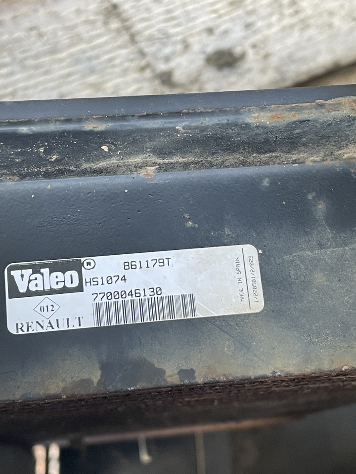 Renault Claas Ares 735 - chłodnica 7700046130 - 散热器 适用于 农业机械:图4 Renault Claas Ares 735 - chłodnica 7700046130 - 散热器 适用于 农业机械:图4