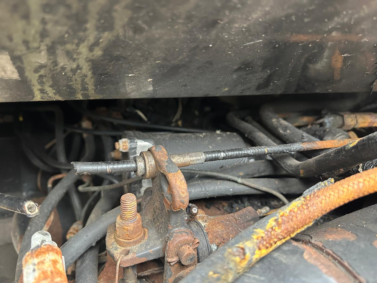 Valtra 8150 8150-4 - cała na części - 拖拉机:图5 Valtra 8150 8150-4 - cała na części - 拖拉机:图5