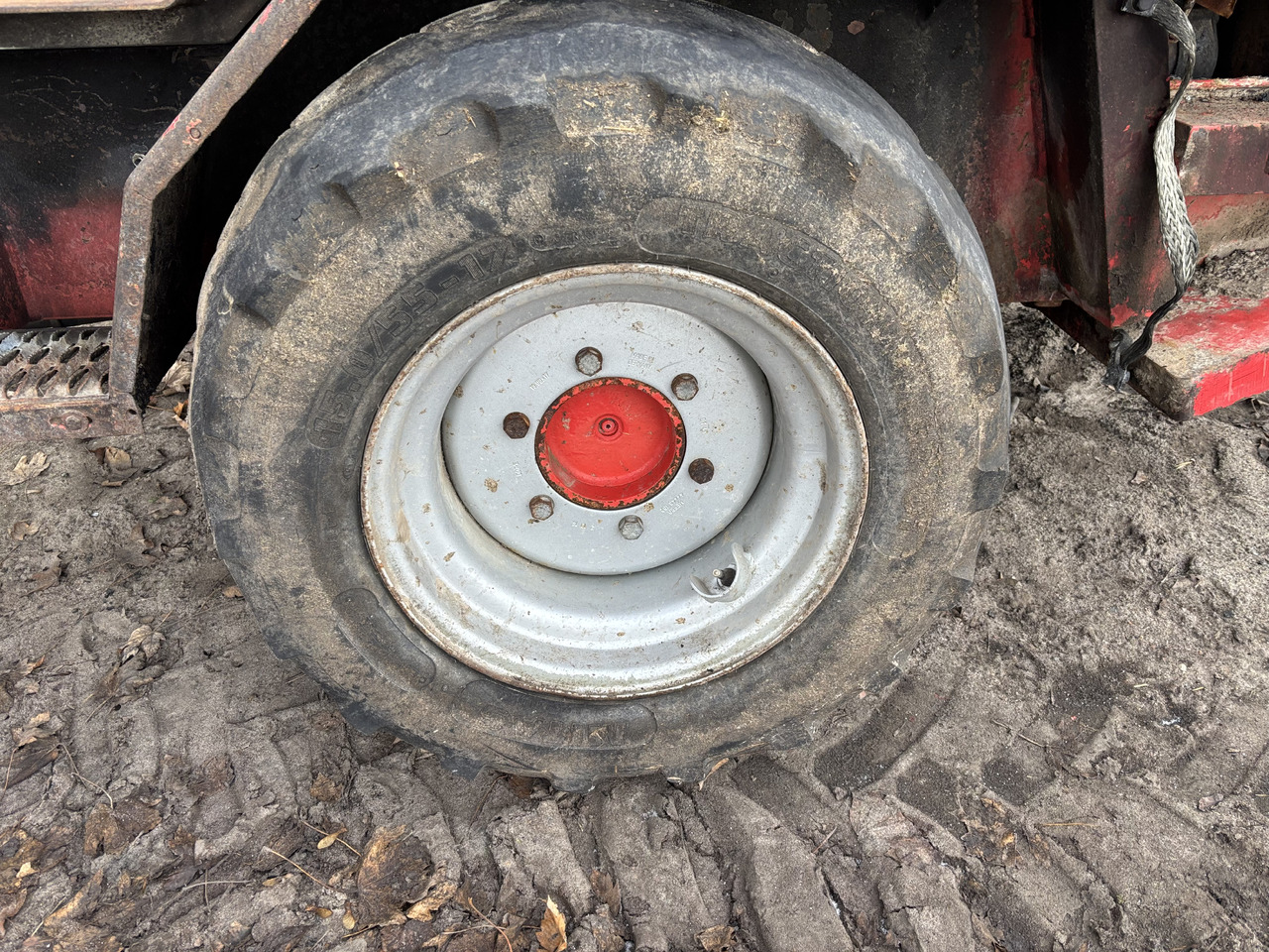 Weidemann 2006 2000rok Felga Opona Koło Przednia Tylna Przód Tył 13.00x17 CZĘŚCI - 轮圈 适用于 农业机械:图1 Weidemann 2006 2000rok Felga Opona Koło Przednia Tylna Przód Tył 13.00x17 CZĘŚCI - 轮圈 适用于 农业机械:图1