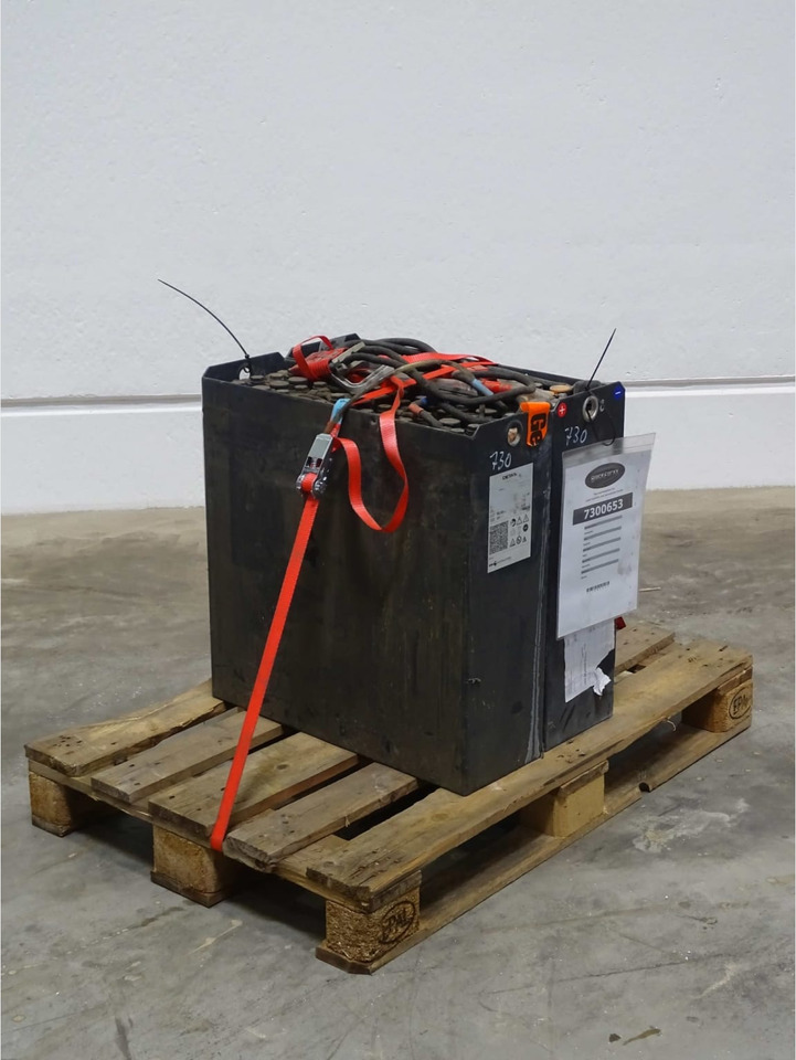 Battery Package 2x Batteries - 电池 适用于 材料装卸设备:图1 Battery Package 2x Batteries - 电池 适用于 材料装卸设备:图1