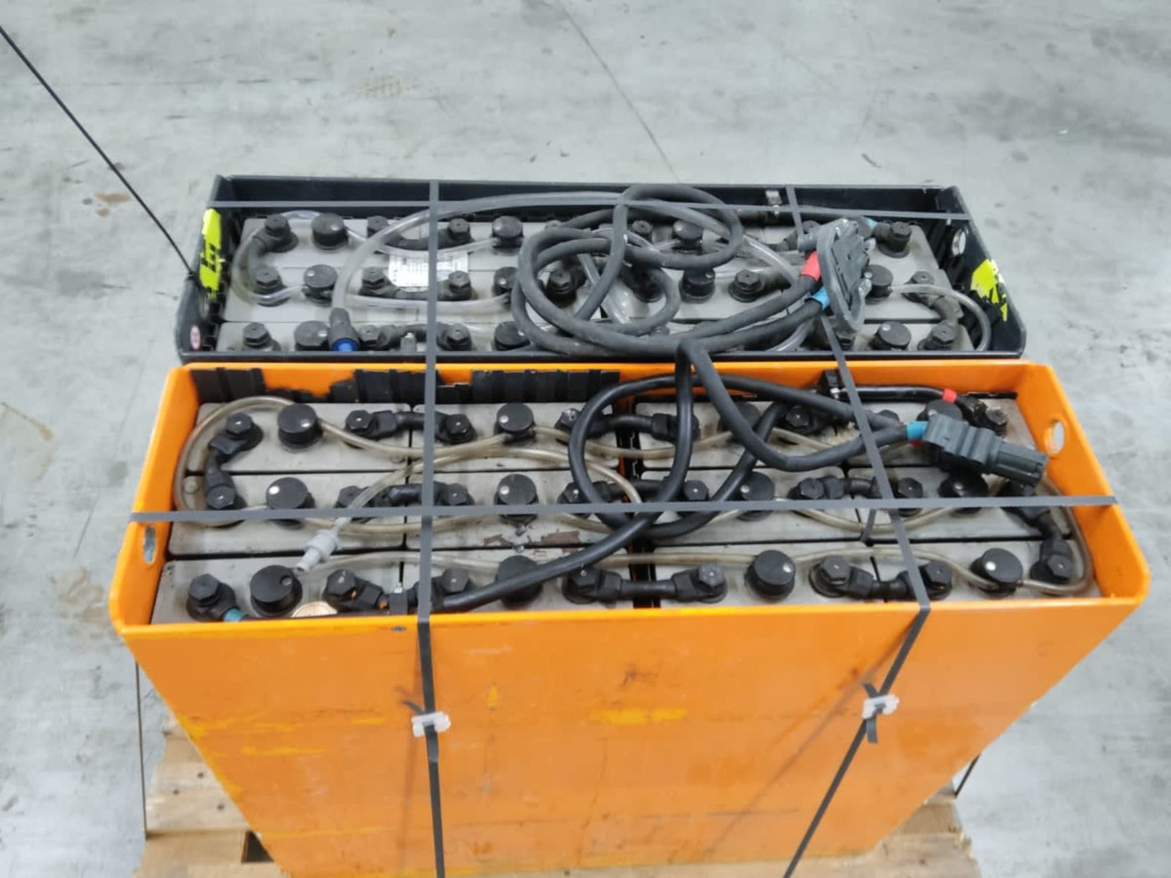 Battery Package 2x Batteries - 电池 适用于 材料装卸设备:图4 Battery Package 2x Batteries - 电池 适用于 材料装卸设备:图4