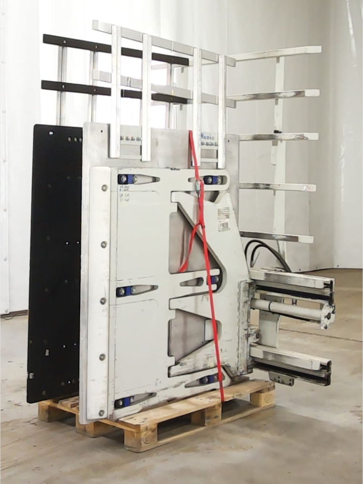 Cascade Bale clamp FEM3 - 附件 适用于 材料装卸设备:图1 Cascade Bale clamp FEM3 - 附件 适用于 材料装卸设备:图1