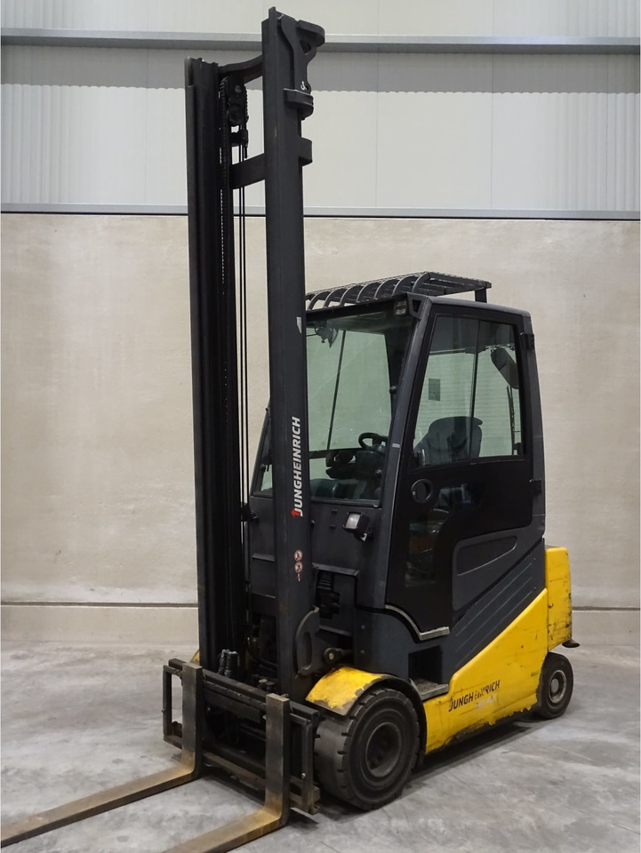 Jungheinrich EFG425s - 电动叉车:图1 Jungheinrich EFG425s - 电动叉车:图1