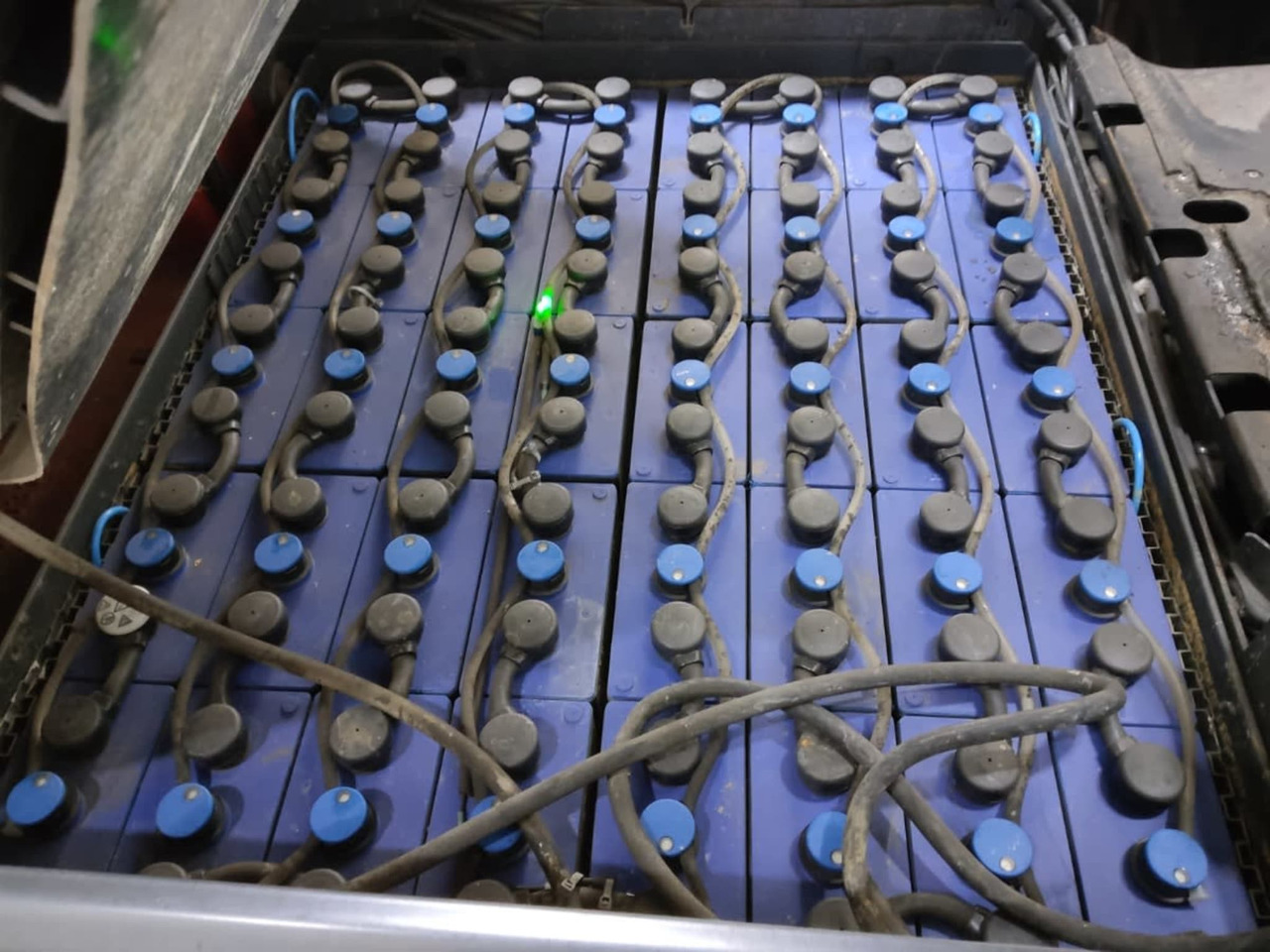 Linde E30HL-01/600 - 电动叉车:图4 Linde E30HL-01/600 - 电动叉车:图4