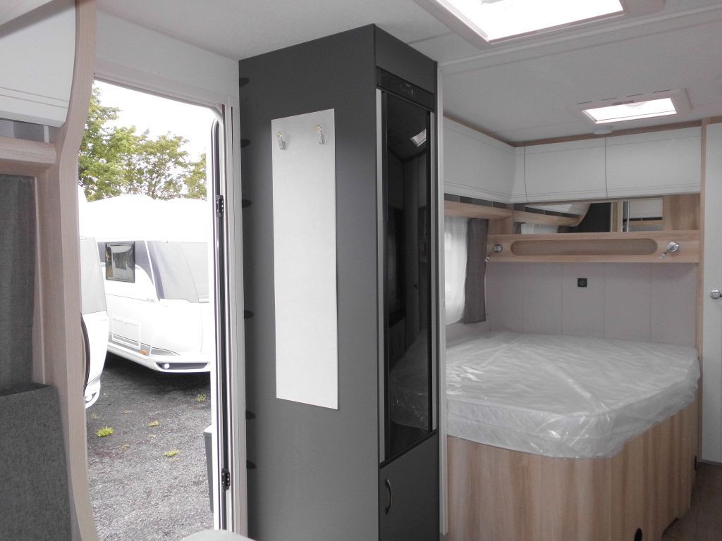 旅行拖车 Hobby De Luxe 495 WFB 2026 AUTARK Ambiente 1800kg.++:图9 旅行拖车 Hobby De Luxe 495 WFB 2026 AUTARK Ambiente 1800kg.++:图9