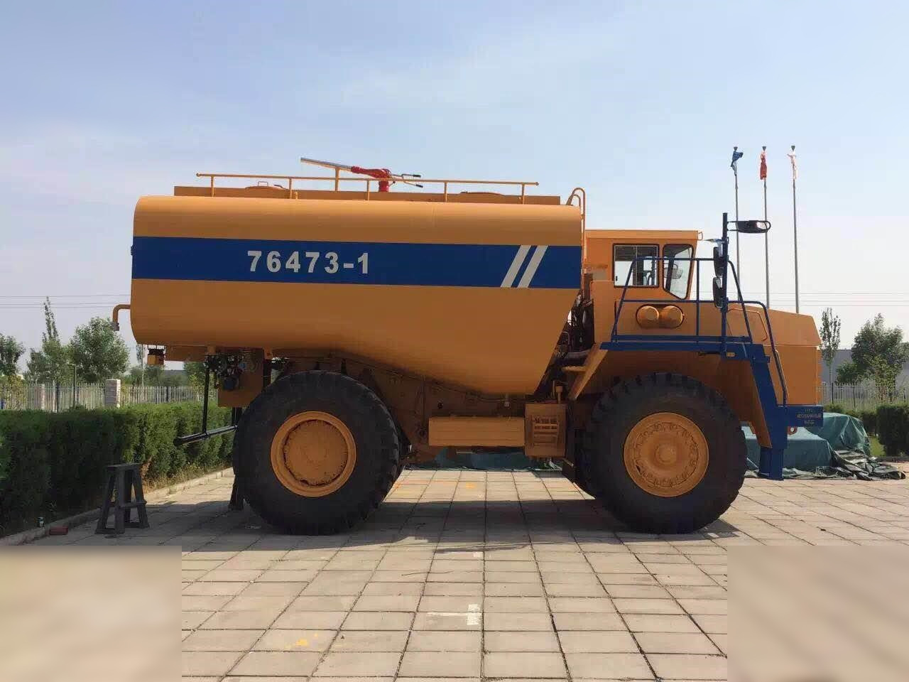 2000 BELAZ 75473 - 未铰接自卸车/ 运石车:图3 2000 BELAZ 75473 - 未铰接自卸车/ 运石车:图3