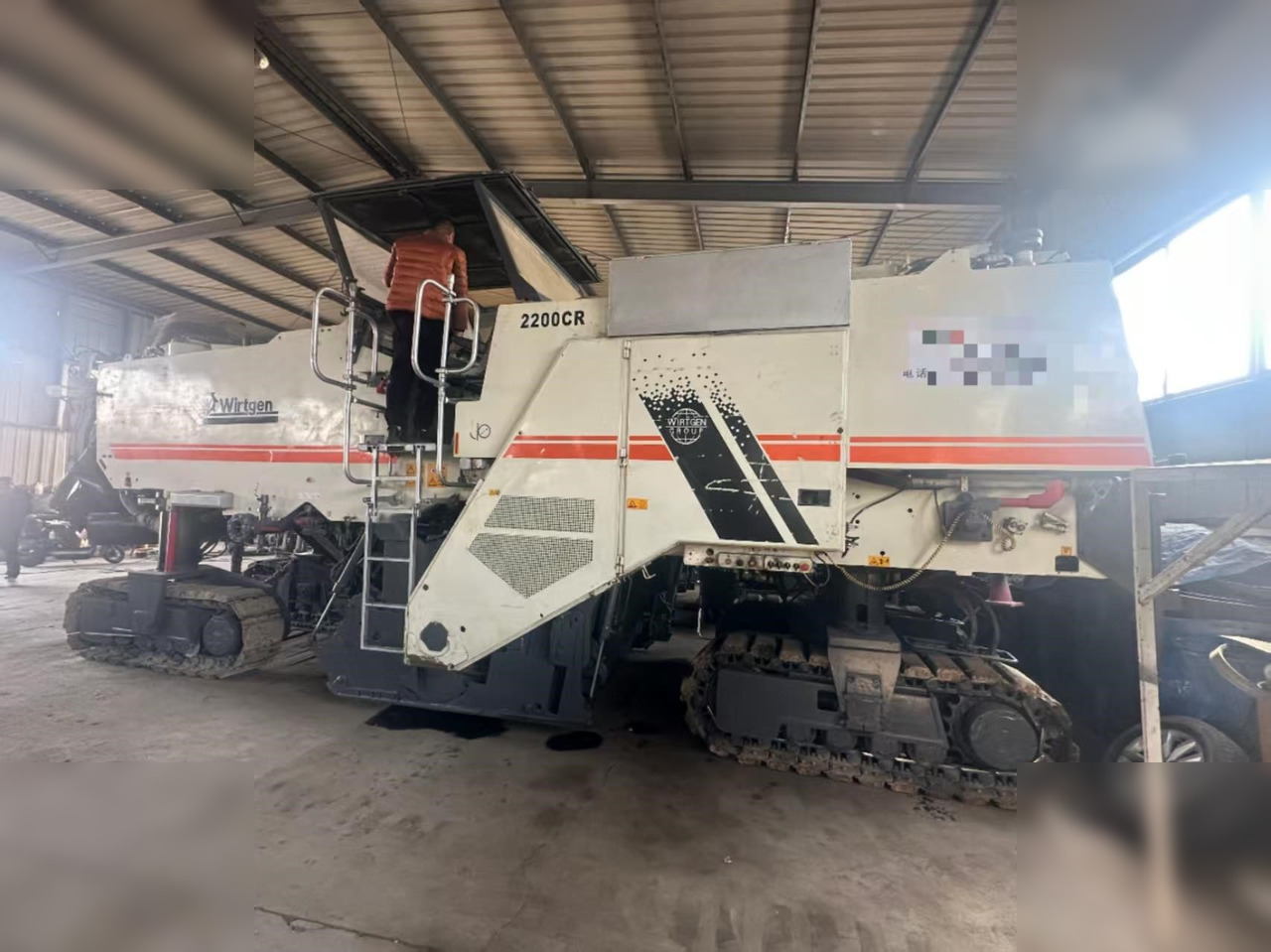 2004 WIRTGEN W2200 CR - 冷铣刨机:图1 2004 WIRTGEN W2200 CR - 冷铣刨机:图1