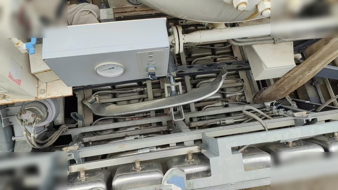 2006 WIRTGEN RX4500 - 土壤稳定机:图4 2006 WIRTGEN RX4500 - 土壤稳定机:图4