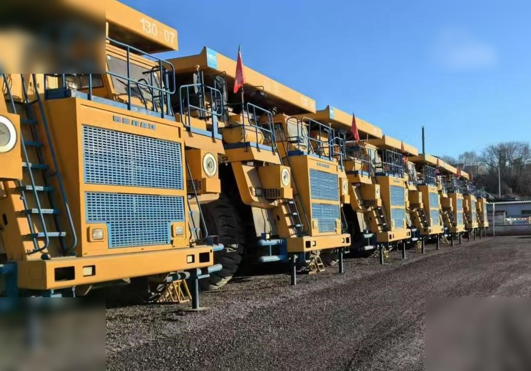 2009 BELAZ 75302 - 未铰接自卸车/ 运石车:图1 2009 BELAZ 75302 - 未铰接自卸车/ 运石车:图1