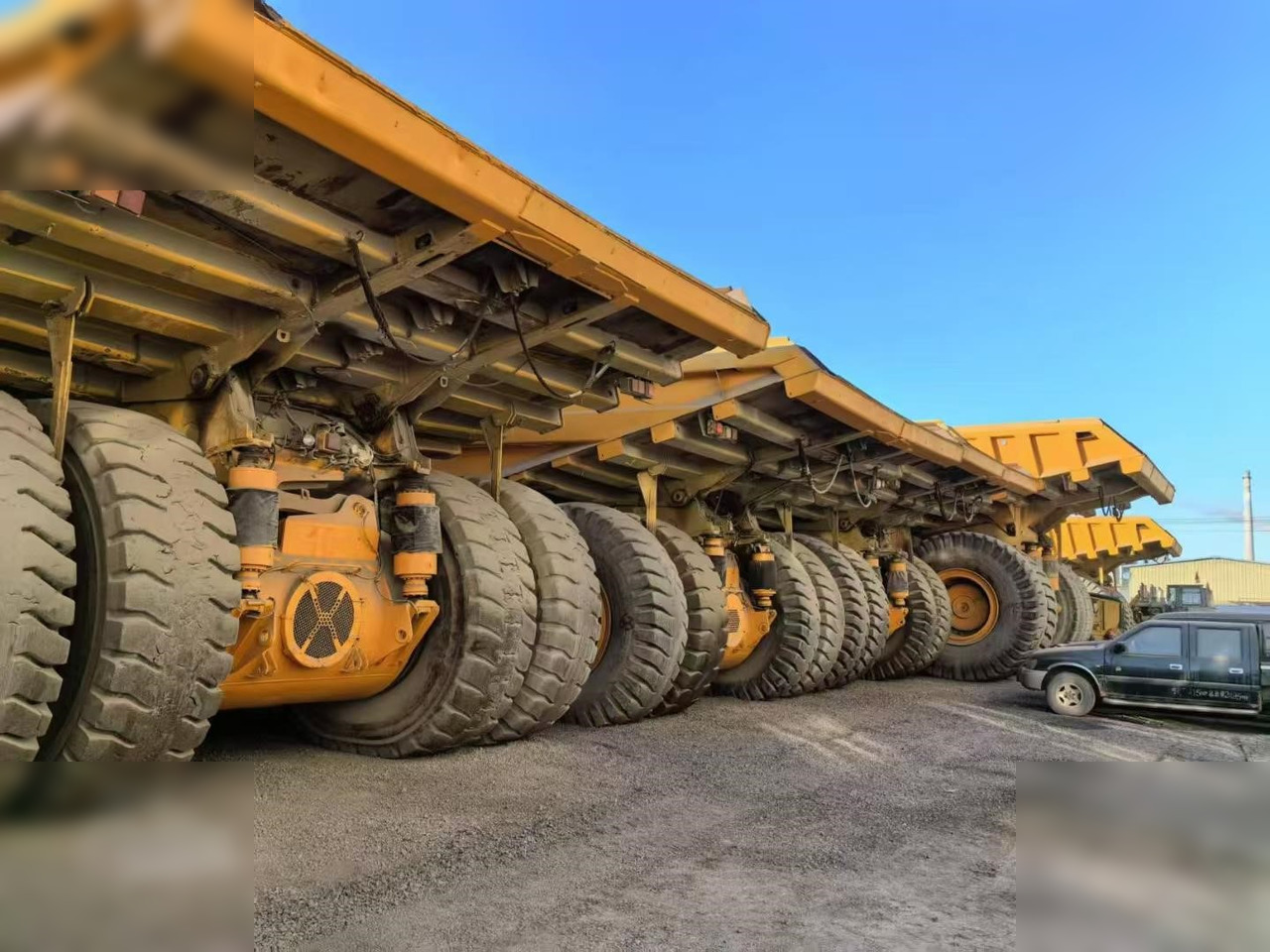 2009 BELAZ 75302 - 未铰接自卸车/ 运石车:图3 2009 BELAZ 75302 - 未铰接自卸车/ 运石车:图3