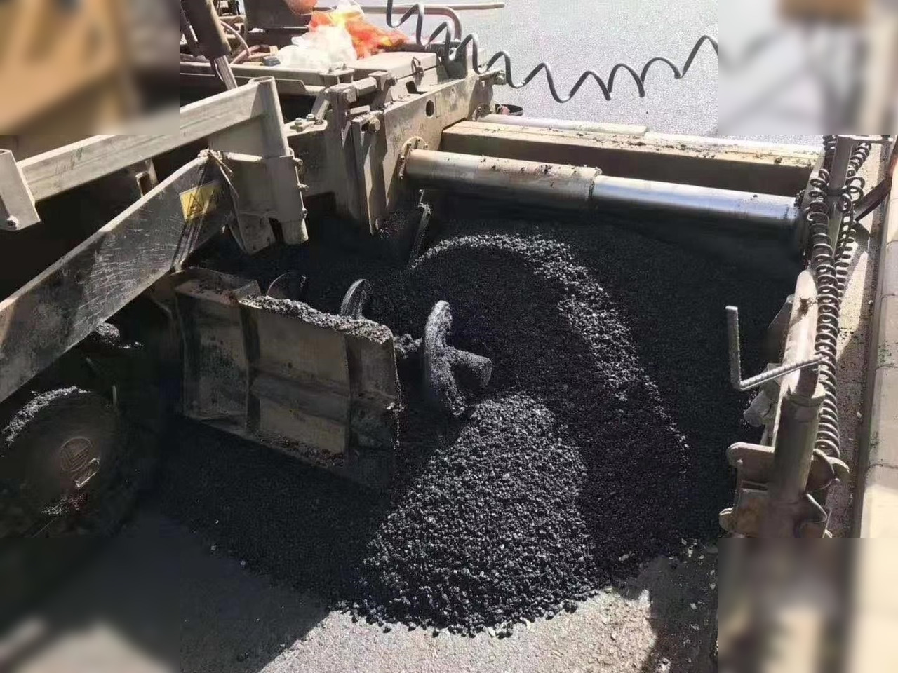 2010 CATERPILLAR AP-755 - 沥青铺路机:图5 2010 CATERPILLAR AP-755 - 沥青铺路机:图5