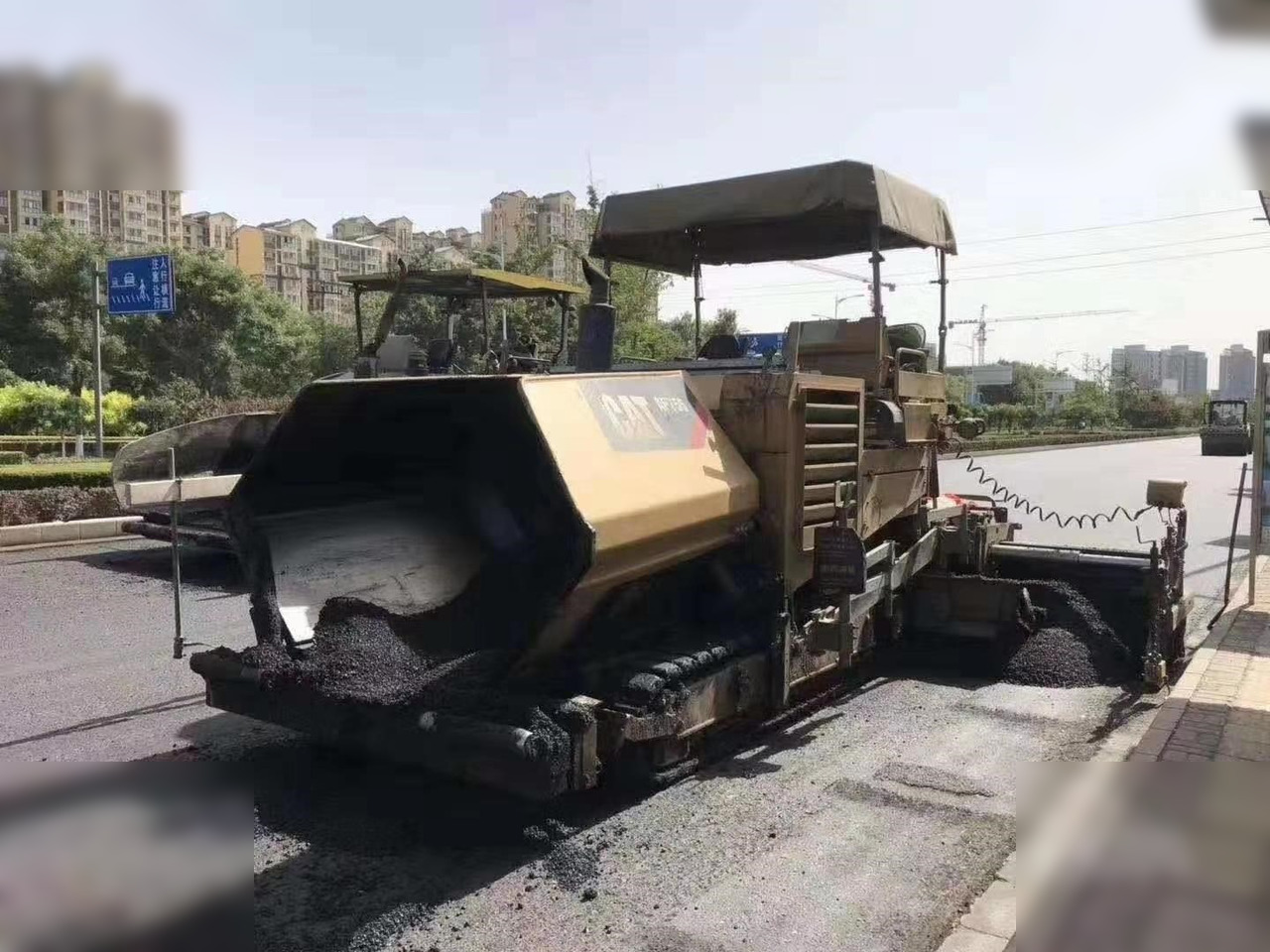 2010 CATERPILLAR AP-755 - 沥青铺路机:图1 2010 CATERPILLAR AP-755 - 沥青铺路机:图1