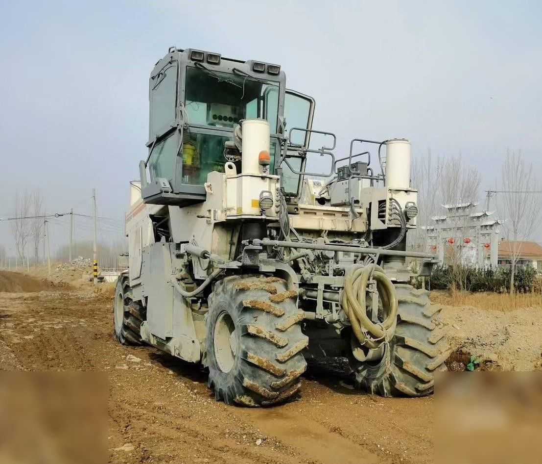 2010 WIRTGEN WR2500S - 土壤稳定机:图3 2010 WIRTGEN WR2500S - 土壤稳定机:图3