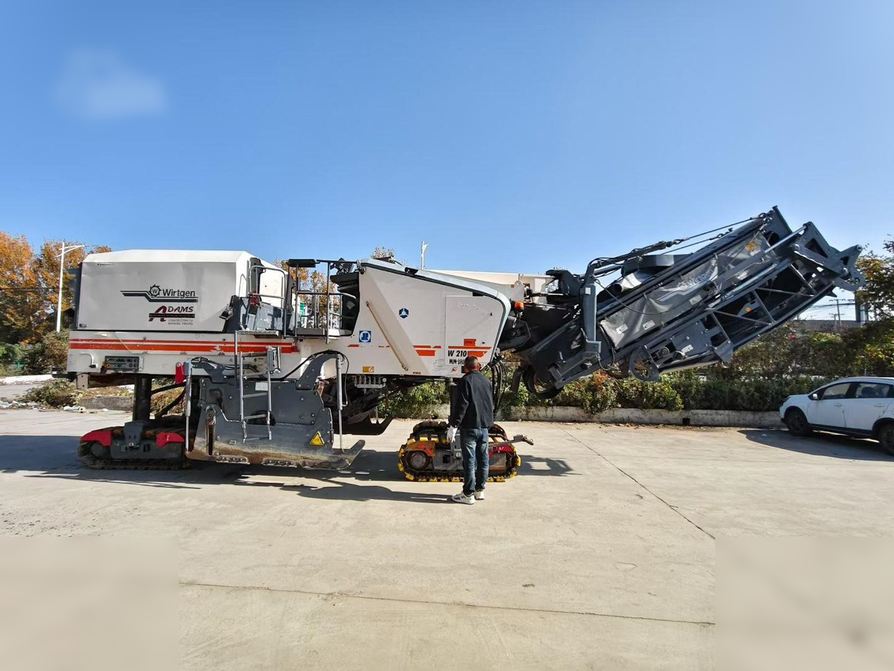 2012 WIRTGEN W210 - 冷铣刨机:图2 2012 WIRTGEN W210 - 冷铣刨机:图2