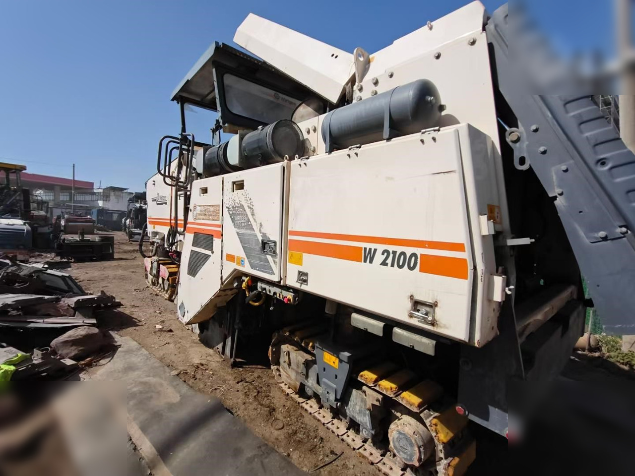 2013 WIRTGEN W2100 - 冷铣刨机:图1 2013 WIRTGEN W2100 - 冷铣刨机:图1