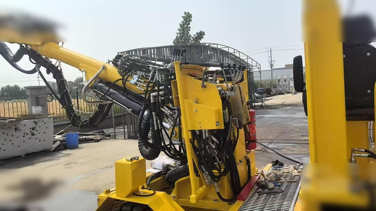 2014 ATLAS COPCO BOOMER 281 - 定向钻孔机:图4 2014 ATLAS COPCO BOOMER 281 - 定向钻孔机:图4