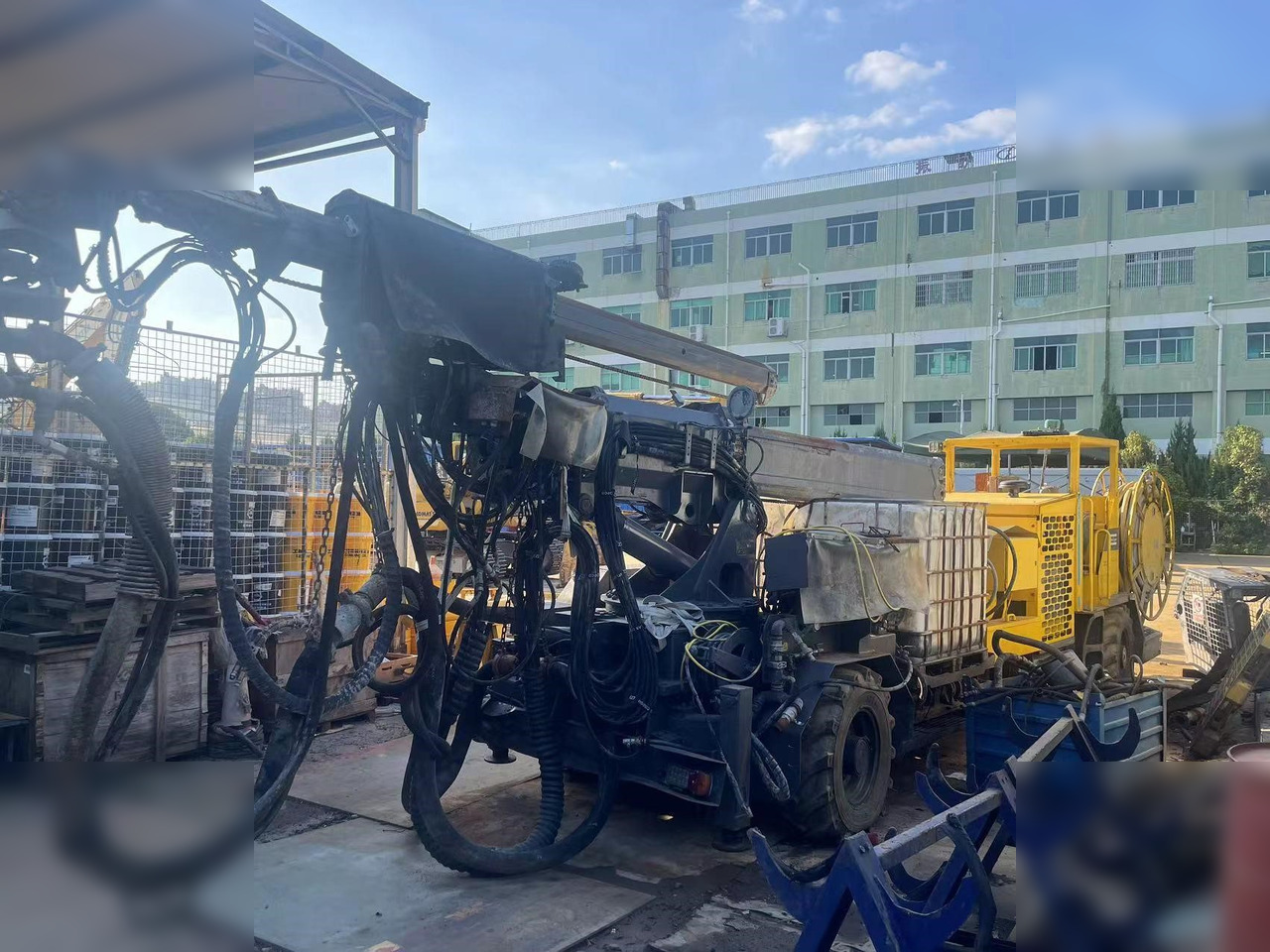 2016 EPIROC MEYCO ME5 - 隧道掘进设备:图4 2016 EPIROC MEYCO ME5 - 隧道掘进设备:图4