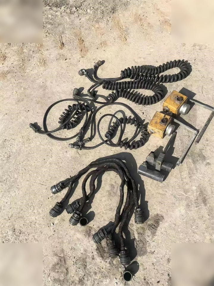 2017 CATERPILLAR AP-655F - 沥青铺路机:图4 2017 CATERPILLAR AP-655F - 沥青铺路机:图4