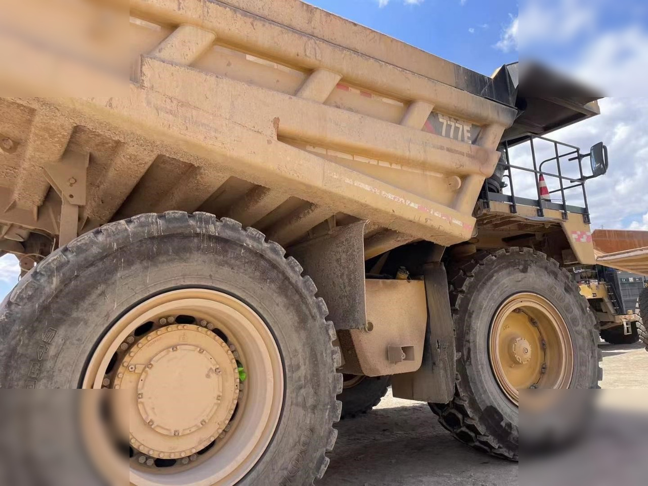 2018 CATERPILLAR 777E - 未铰接自卸车/ 运石车:图4 2018 CATERPILLAR 777E - 未铰接自卸车/ 运石车:图4