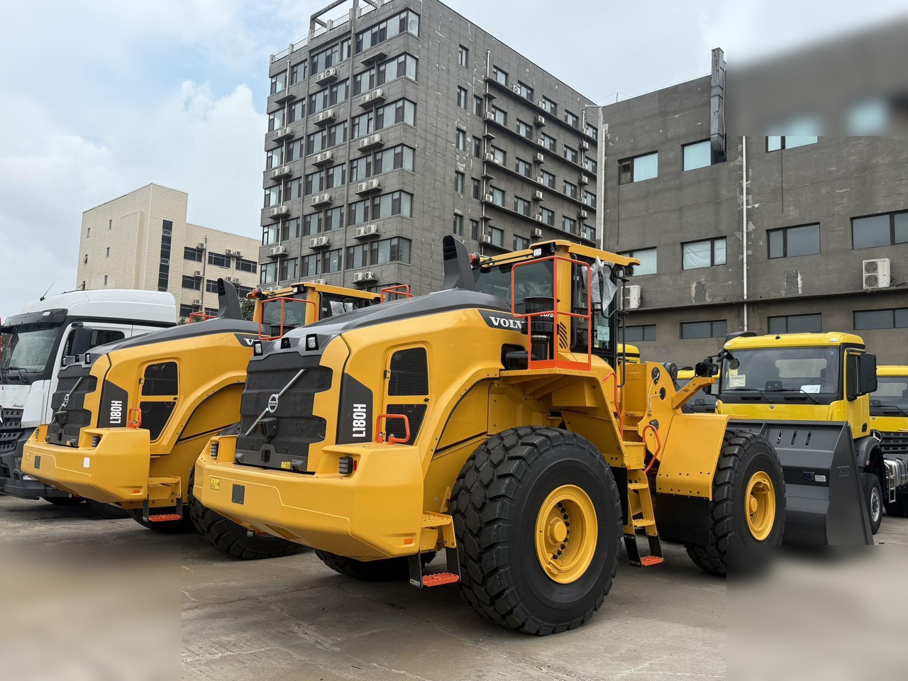 2025 VOLVO L180H - 轮式装载机:图3 2025 VOLVO L180H - 轮式装载机:图3