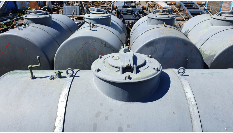 ALUMINUM TANK 2000L - 燃料箱 适用于 卡车:图2 ALUMINUM TANK 2000L - 燃料箱 适用于 卡车:图2