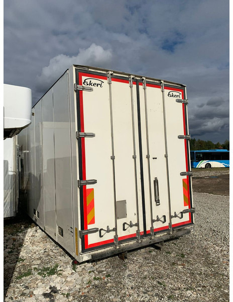 Ekeri COOLER BOX FOR MERCEDES TRUCK 7100mm / SUPRA 850 NORDIC - 冷藏可拆卸车身:图4 Ekeri COOLER BOX FOR MERCEDES TRUCK 7100mm / SUPRA 850 NORDIC - 冷藏可拆卸车身:图4