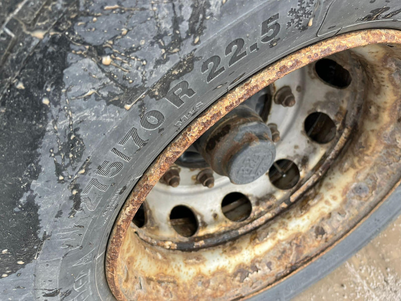 封闭厢式半拖车 HFR SK20 BOX L=13450 mm：图18