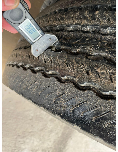 封闭厢式半拖车 HFR SK20 BOX L=13450 mm：图20