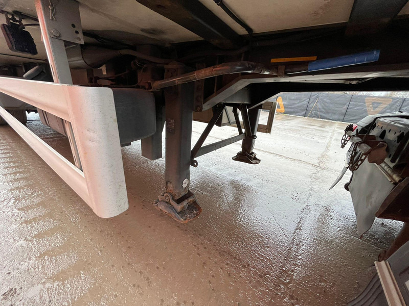 封闭厢式半拖车 HFR SK20 BOX L=13450 mm：图13