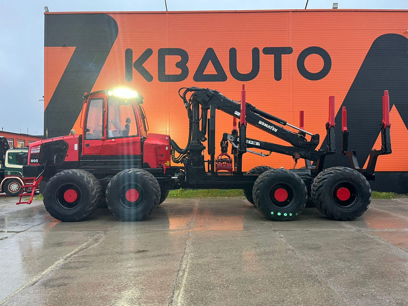 Komatsu 895 8x8 LOADFLEX / CRANE 165F - 林业拖车:图3 Komatsu 895 8x8 LOADFLEX / CRANE 165F - 林业拖车:图3