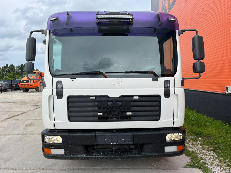 MAN TGL 8.180 4x2 PK4200 YEAR 2013 / PLATFORM L=3710 mm - 栏板式/ 平板卡车, 起重车:图3 MAN TGL 8.180 4x2 PK4200 YEAR 2013 / PLATFORM L=3710 mm - 栏板式/ 平板卡车, 起重车:图3