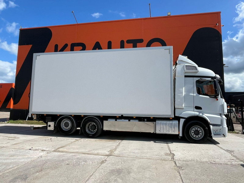 Mercedes-Benz Actros 2551 6x2*4 BOX L=7401mm - 厢式卡车:图5 Mercedes-Benz Actros 2551 6x2*4 BOX L=7401mm - 厢式卡车:图5