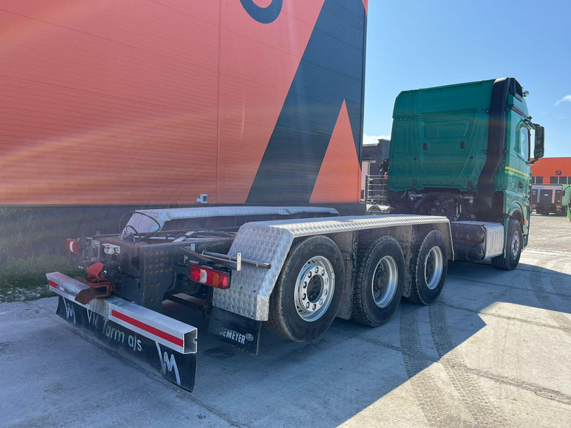 Mercedes-Benz Actros 3563 8x4*4 RETARDER / CHASSIS L=7358 mm - 驾驶室底盘卡车:图5 Mercedes-Benz Actros 3563 8x4*4 RETARDER / CHASSIS L=7358 mm - 驾驶室底盘卡车:图5