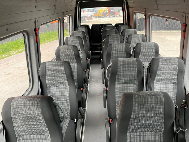 小型巴士, 小型客车 Mercedes-Benz Sprinter 516 CDI 22 + 1 SEATS：图17