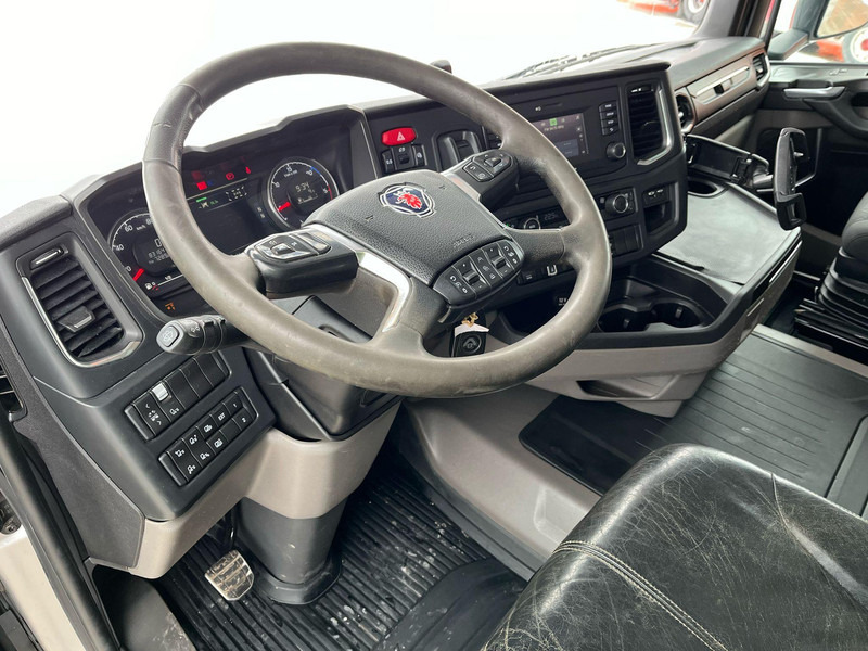 木材运输车, 起重车 用于运输 木材 Scania R 520 8x4*4 RETARDER：图15