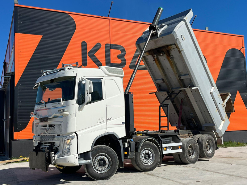 Volvo FH 540 8x4 RETARDER / TANDEM AXLE LIFT / BIG AXLES / BOX L=5704 mm - 翻斗车:图2 Volvo FH 540 8x4 RETARDER / TANDEM AXLE LIFT / BIG AXLES / BOX L=5704 mm - 翻斗车:图2