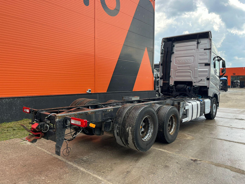 Volvo FH 750 6x4 CHASSIS L=6970 / RETARDER / PTO / TANDEM AXLE LIFT - 驾驶室底盘卡车:图5 Volvo FH 750 6x4 CHASSIS L=6970 / RETARDER / PTO / TANDEM AXLE LIFT - 驾驶室底盘卡车:图5