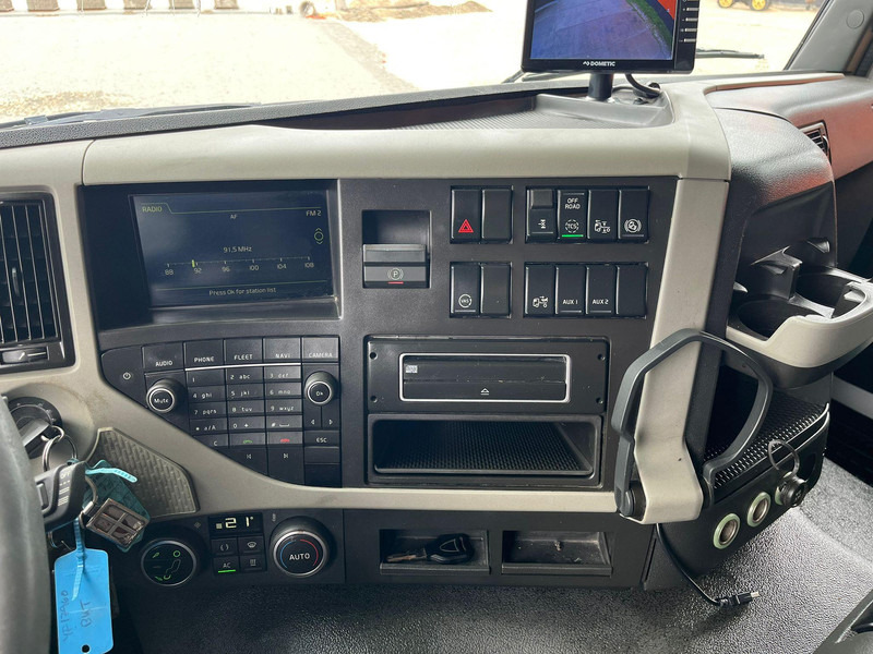 厢式卡车 Volvo FM 330 4x2 BOX L=7694 mm：图19