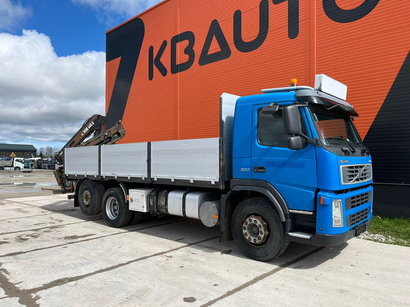 Volvo FM 9 300 6x2*4 HIAB 085D-3 / PLATFORM L=6320 mm - 栏板式/ 平板卡车, 起重车:图4 Volvo FM 9 300 6x2*4 HIAB 085D-3 / PLATFORM L=6320 mm - 栏板式/ 平板卡车, 起重车:图4