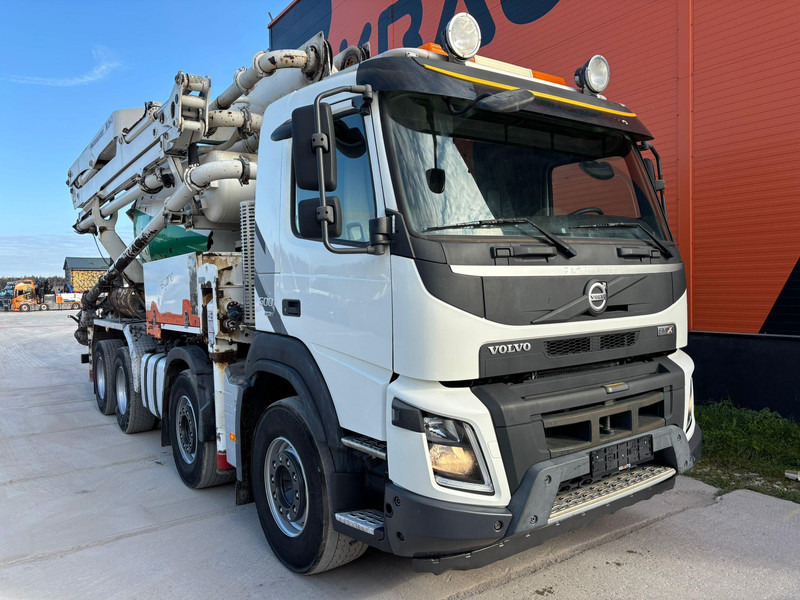 Volvo FMX 500 8x4 PUMI 24-3 - 24 m - 2303 hours / 7 m3 / FULL STEEL - 混凝土搅拌车:图4 Volvo FMX 500 8x4 PUMI 24-3 - 24 m - 2303 hours / 7 m3 / FULL STEEL - 混凝土搅拌车:图4