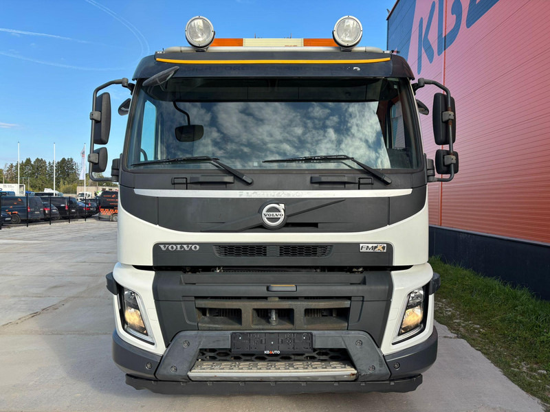 Volvo FMX 500 8x4 PUMI 24-3 - 24 m - 2303 hours / 7 m3 / FULL STEEL - 混凝土搅拌车:图3 Volvo FMX 500 8x4 PUMI 24-3 - 24 m - 2303 hours / 7 m3 / FULL STEEL - 混凝土搅拌车:图3