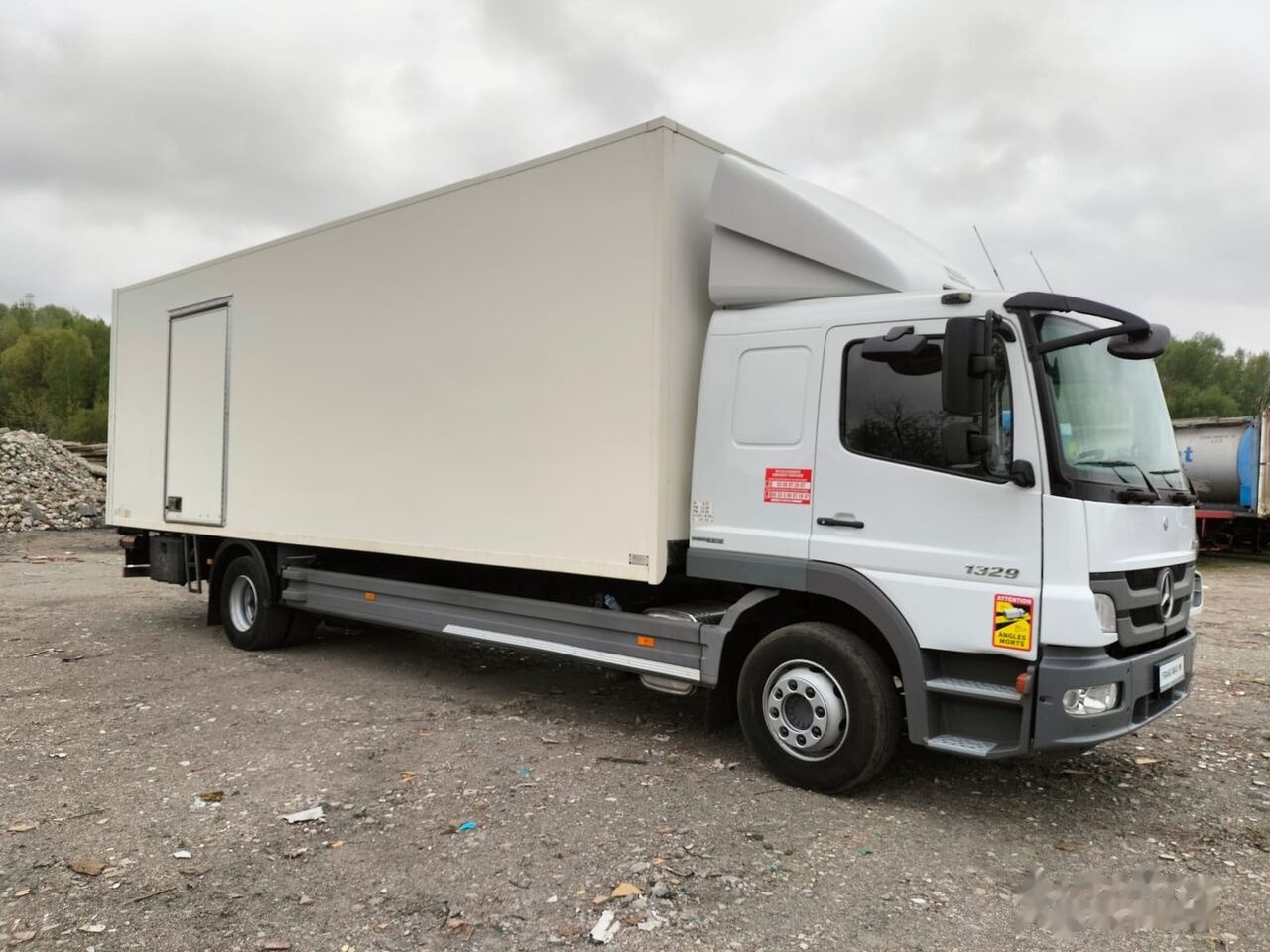 Mercedes-Benz ATEGO 1329 - 等温卡车:图2 Mercedes-Benz ATEGO 1329 - 等温卡车:图2