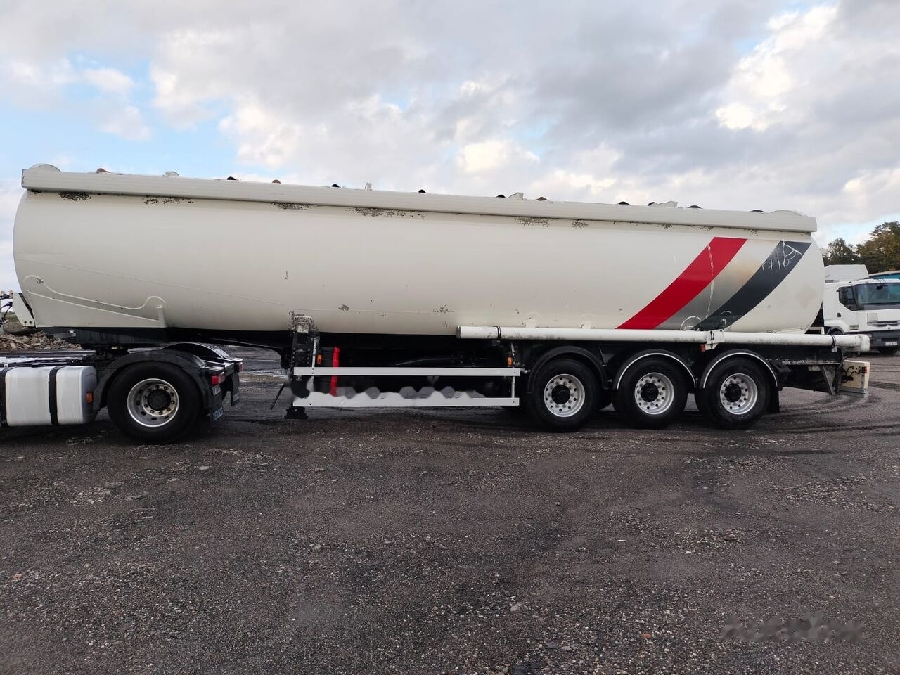 Trailor TX34 - 液罐半拖车:图3 Trailor TX34 - 液罐半拖车:图3