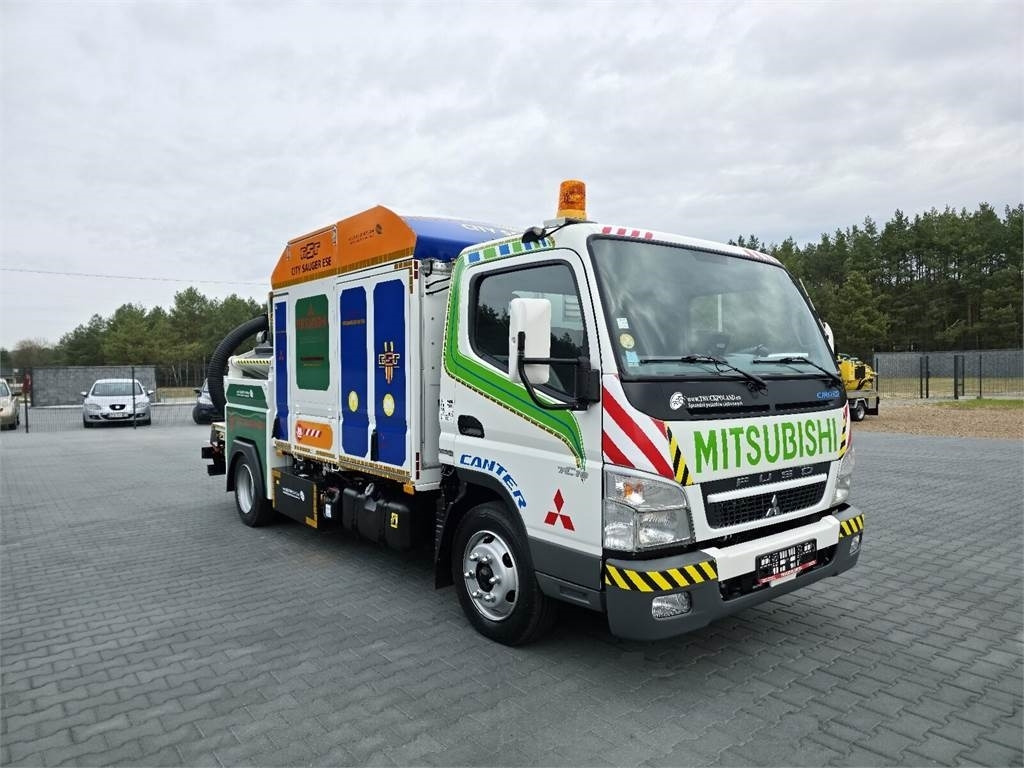 Mitsubishi CANTER odkurzacz koparka ssąca Saugbagger CITY SAU - 真空车:图2 Mitsubishi CANTER odkurzacz koparka ssąca Saugbagger CITY SAU - 真空车:图2