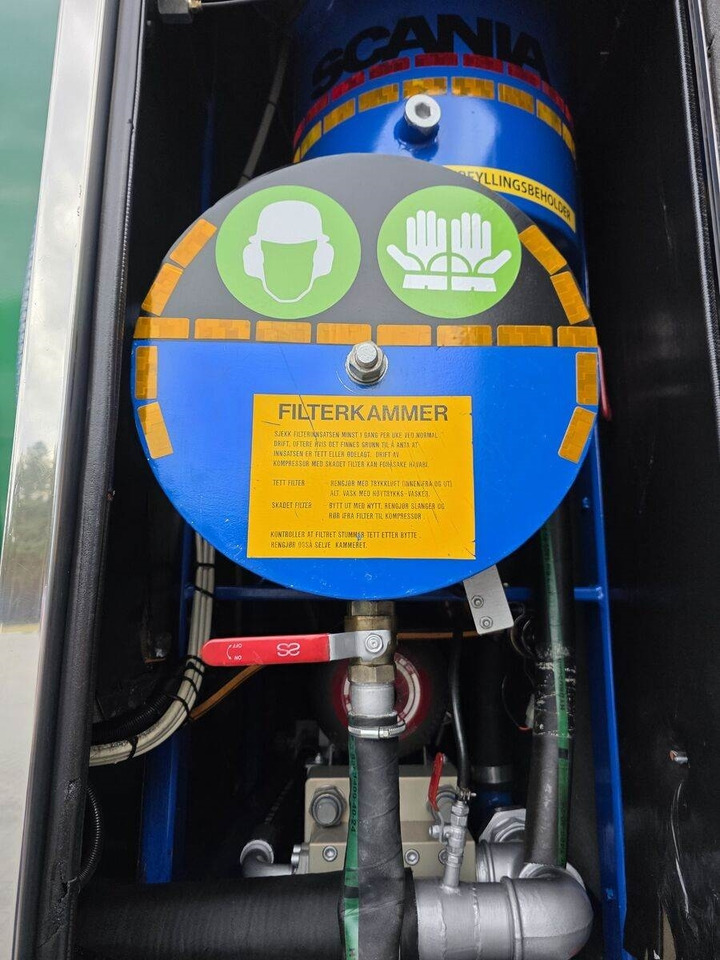 Scania WUKO KAISER EUR-MARK PKL 12.8 FOR CLEANING CANALS - 市政/ 专用车辆:图4 Scania WUKO KAISER EUR-MARK PKL 12.8 FOR CLEANING CANALS - 市政/ 专用车辆:图4