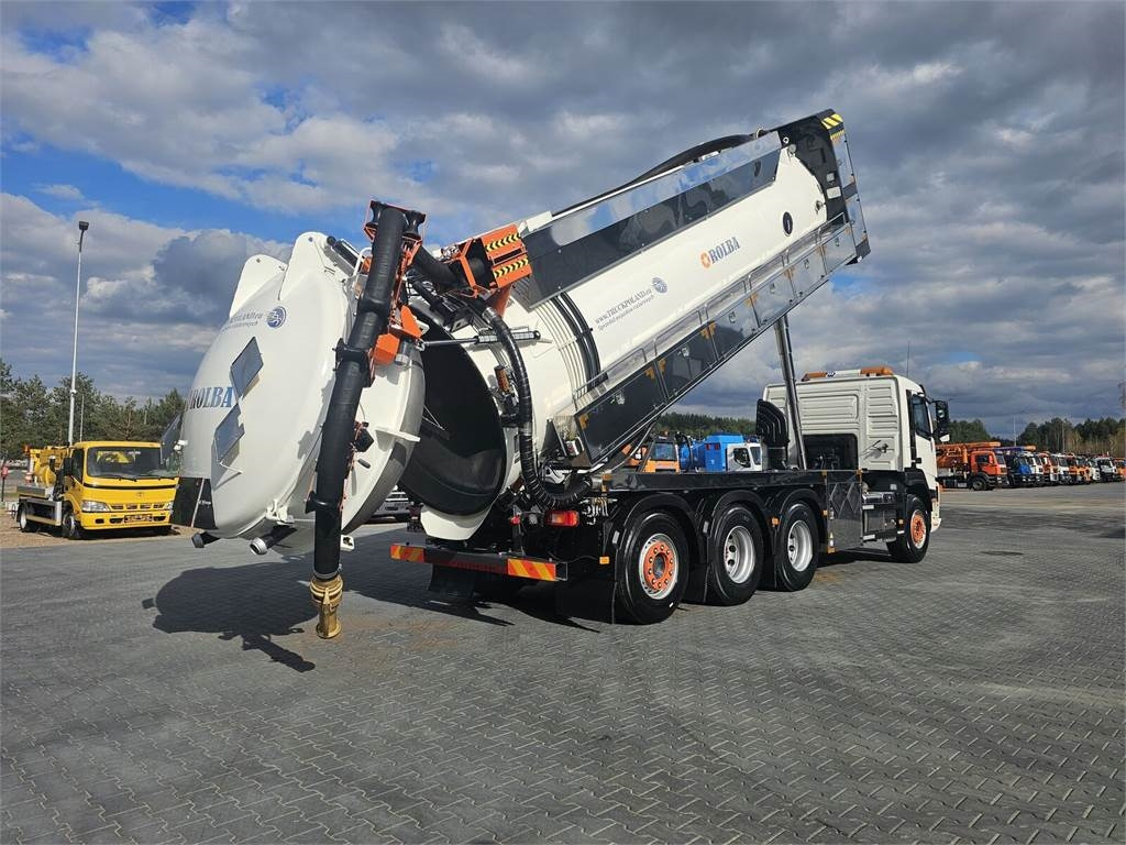 Volvo WUKO ADR ROLBA FOR CLEANING CHANNELS COMBI - 真空车:图2 Volvo WUKO ADR ROLBA FOR CLEANING CHANNELS COMBI - 真空车:图2